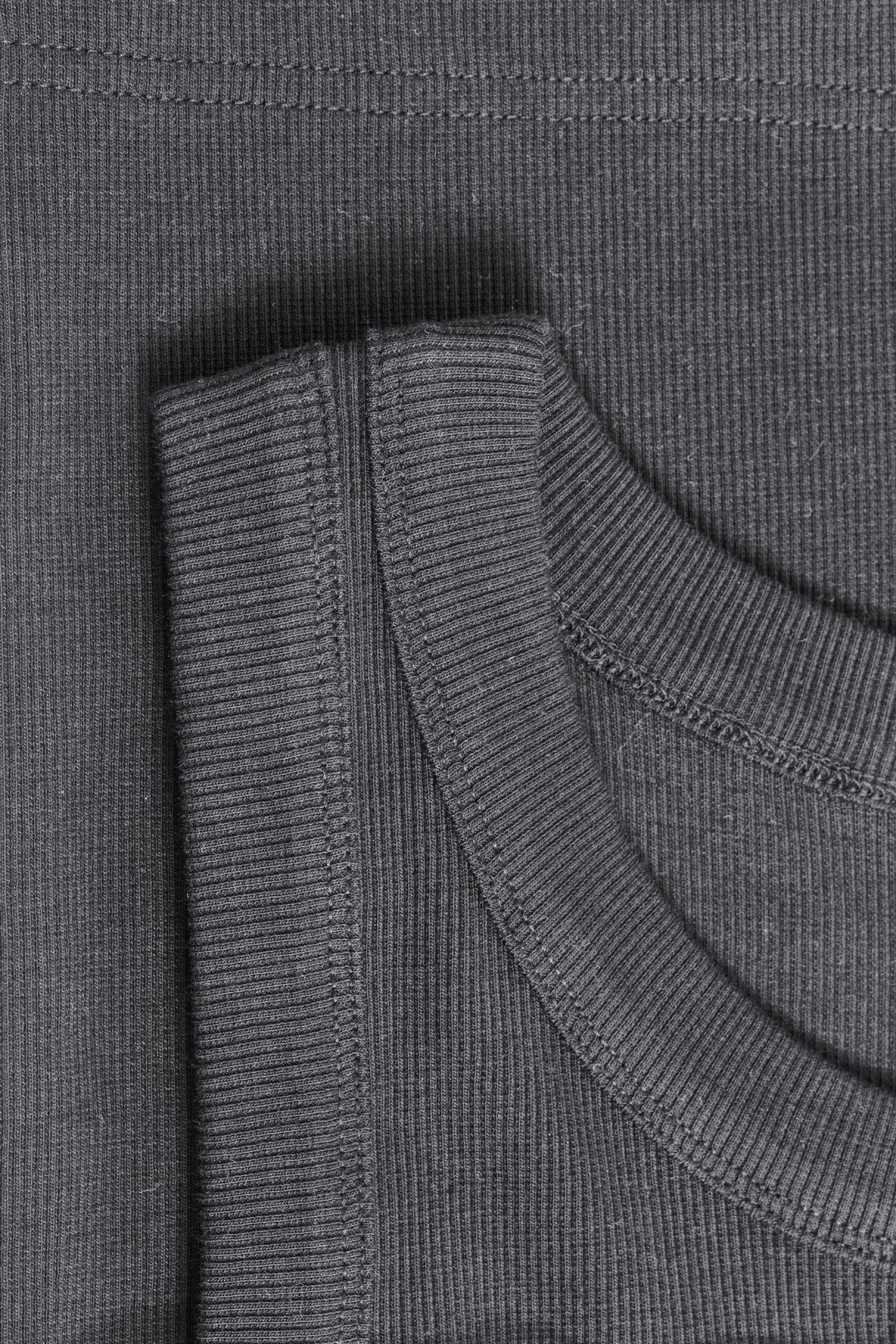 Heavy Blank Tank Top - Image 4