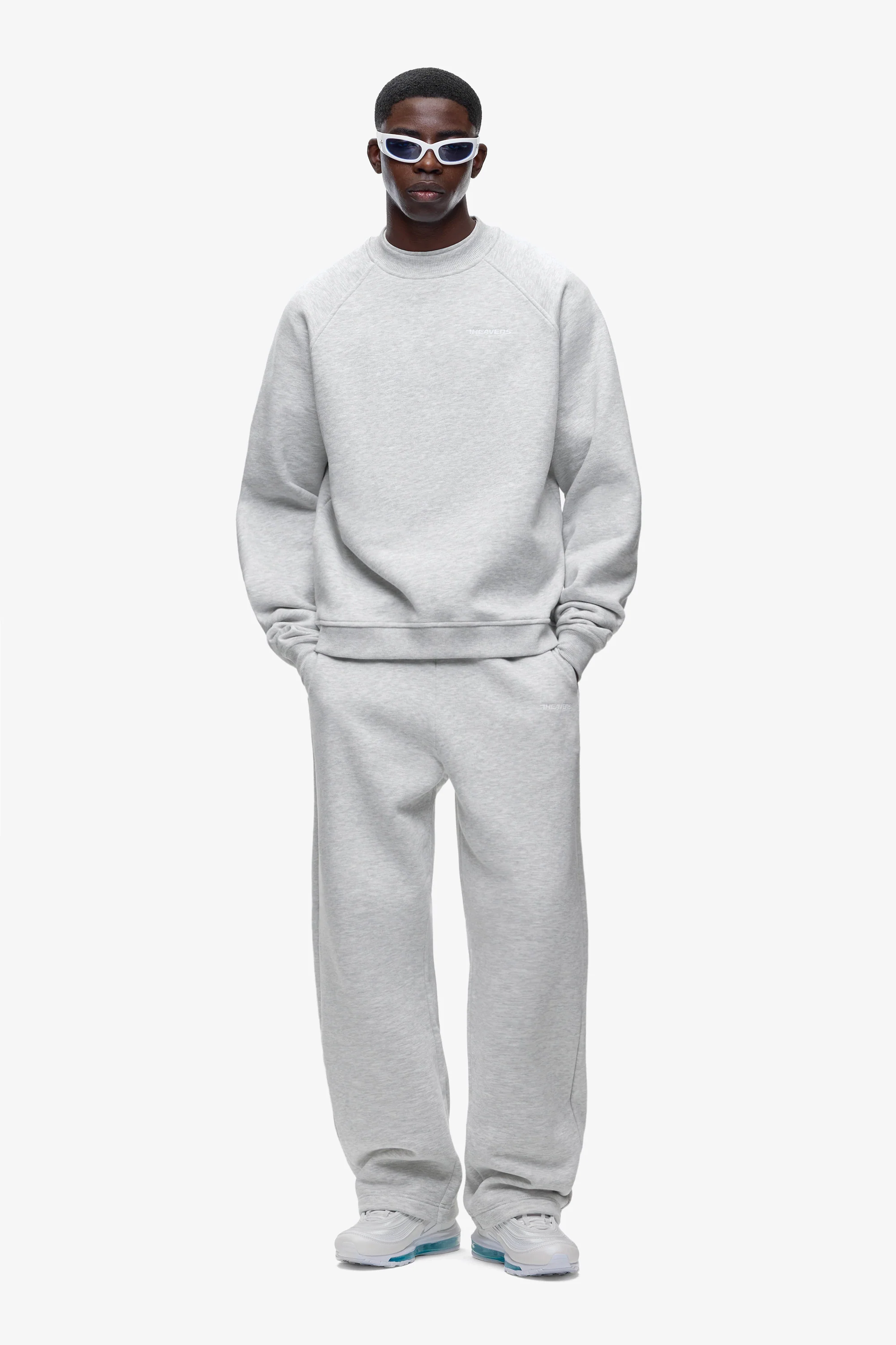 Logo Sweater - Image 4
