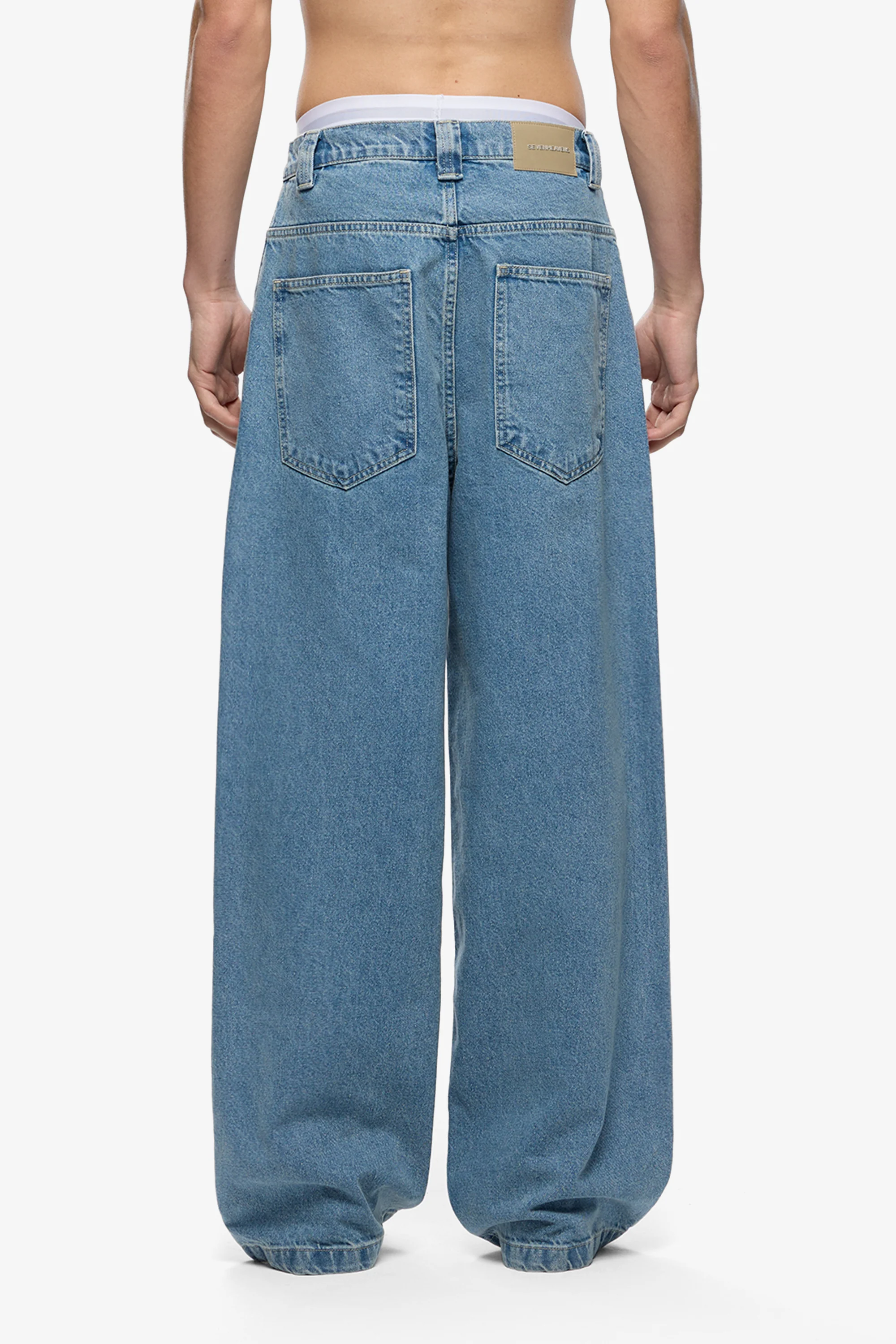 Super Large Denim - Image 3