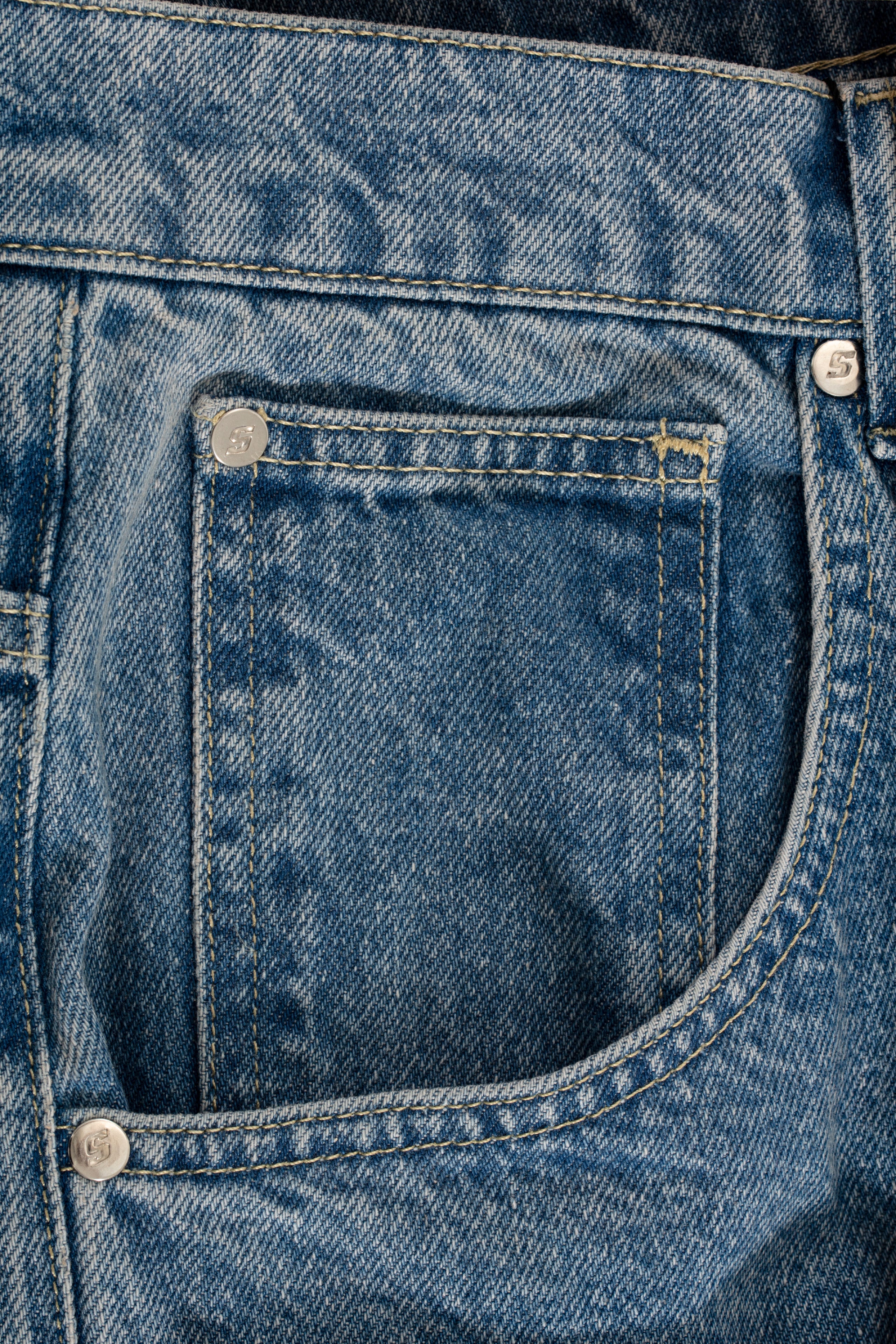 Super Large Denim - Image 6