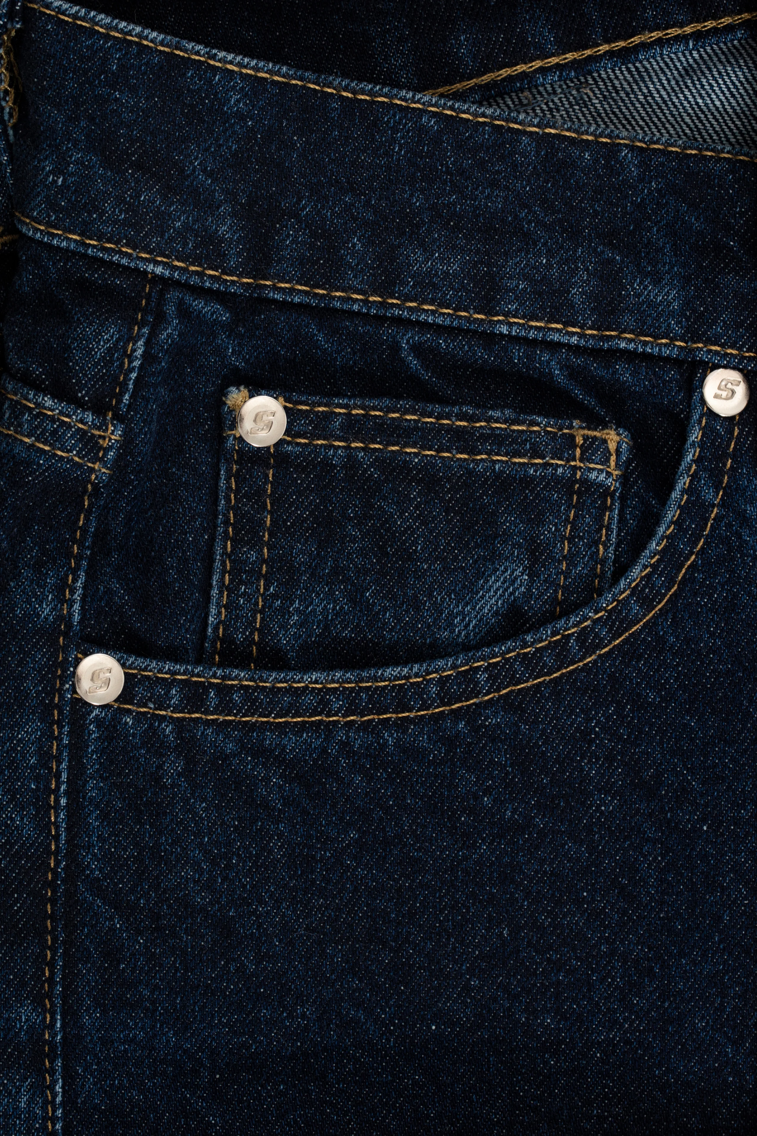Super Large Denim - Image 6
