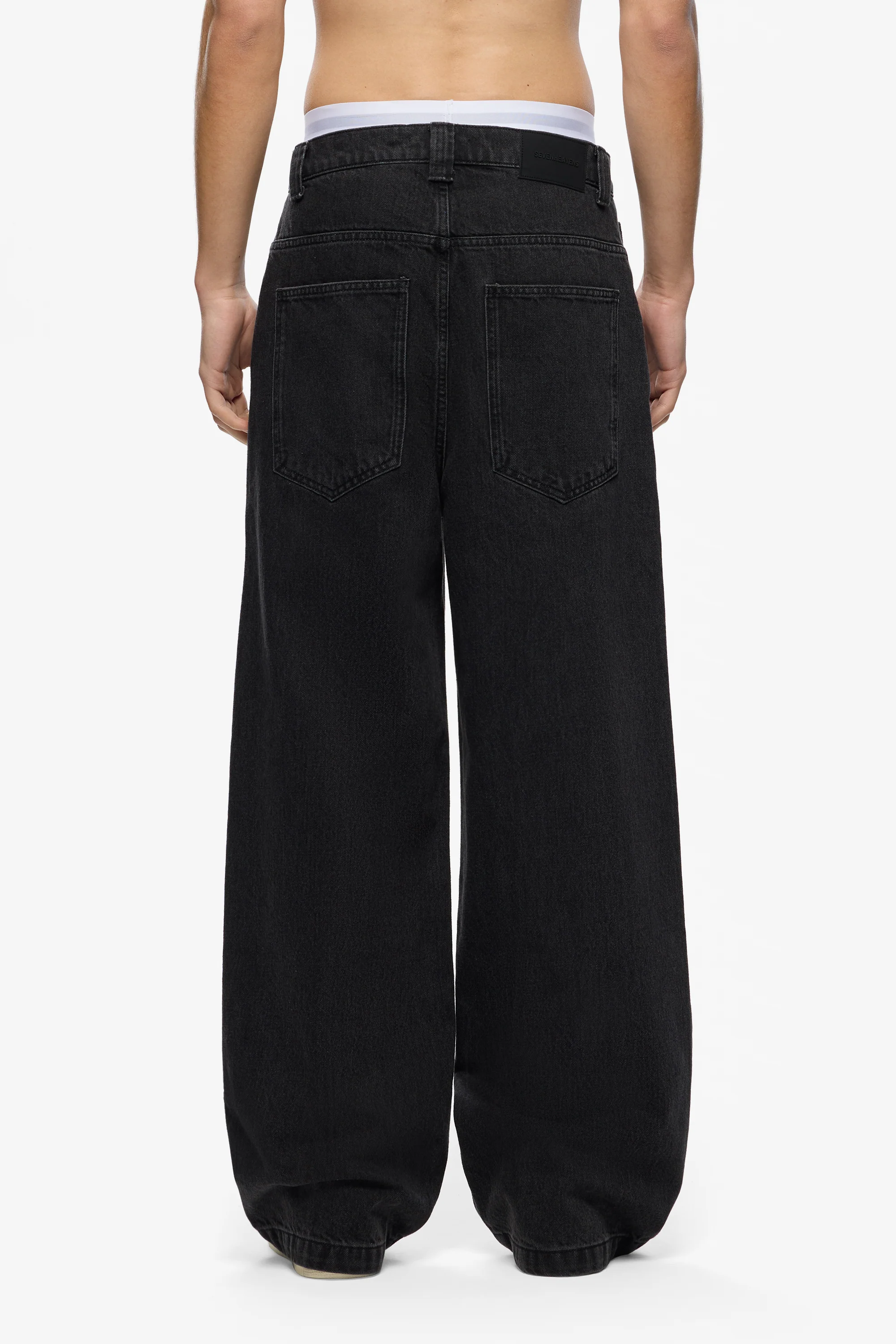 Super Large Denim - Image 3