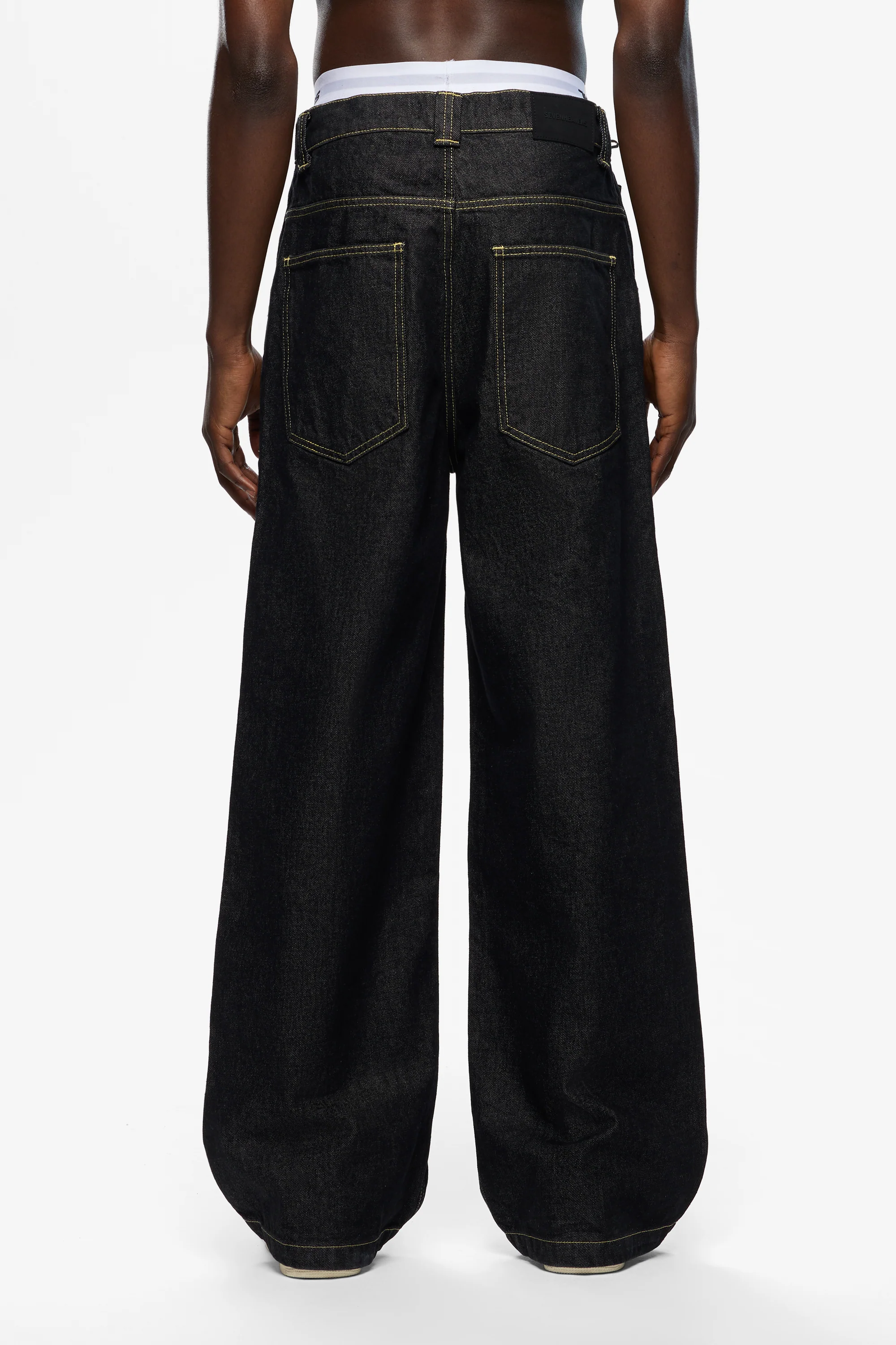 Super Large Denim - Image 3