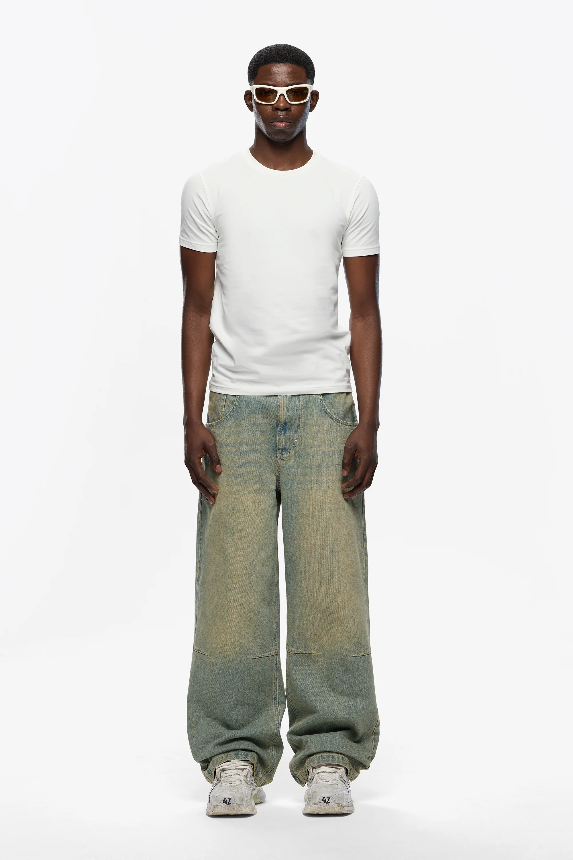 Super Large Denim - Image 4